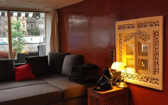 Amsterdam Houseboat Lady Luck