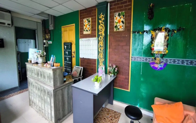 OYO 91012 Cenang Motel