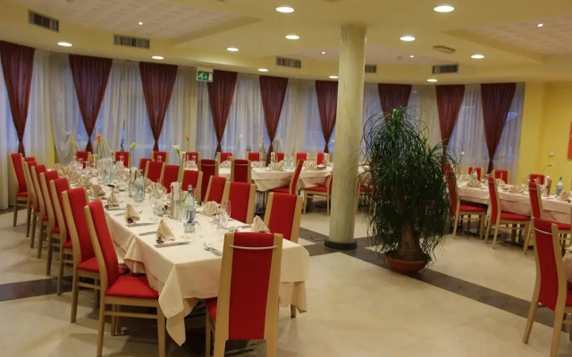 Nature Bio Hotel Elite