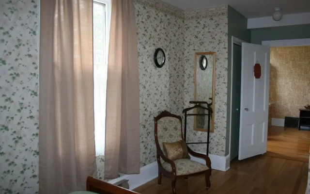 Sackville Bed & Breakfast