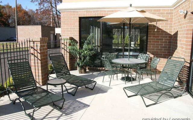 Hampton Inn & Suites New Castle