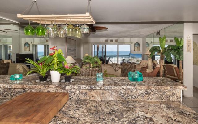 Sandpiper-Lovely direct beachfront condo ~ SP305