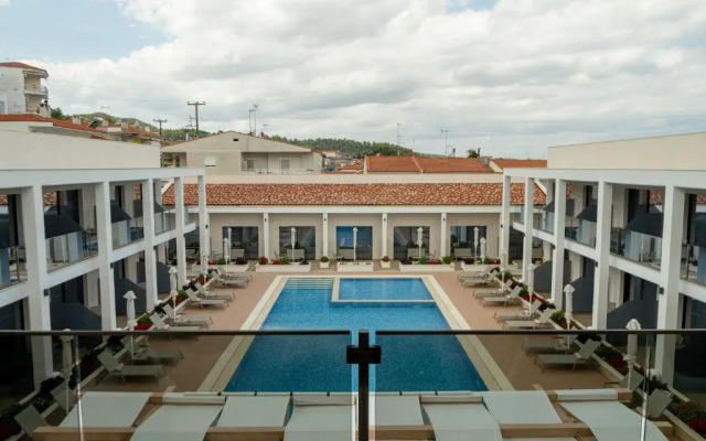 Mirror Hotel