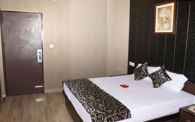 OYO 1072 Hotel Leela Classic
