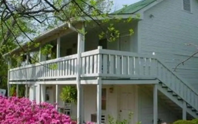 Thee Hubbell House