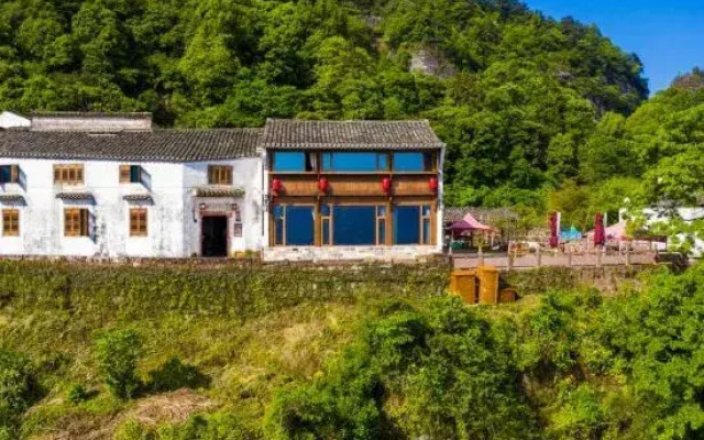 Changshenglou Hostel