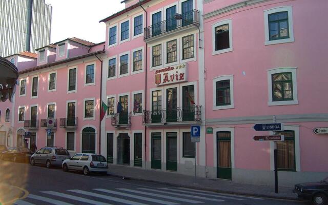 Residencial Aviz Hostel