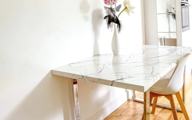 London 2-bed Apartment in Herbert Road