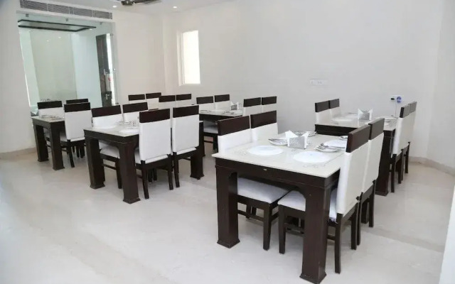 Qcent Gurgaon by Pacific Inn