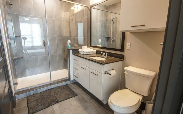 Luxury East Austin Flat