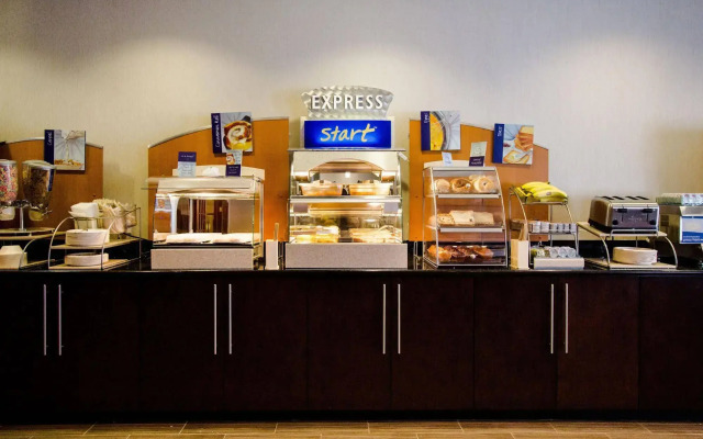 Holiday Inn Express Hotel and Suites Nacogdoches by IHG