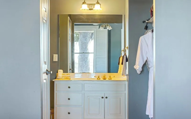 Stone Mountain Manor