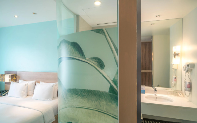 Holiday Inn Express Phuket Patong Beach Central by IHG