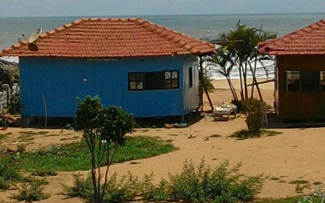 Cisco's Beach Shack and Cottages