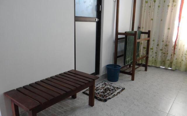Kumudu Holiday Home