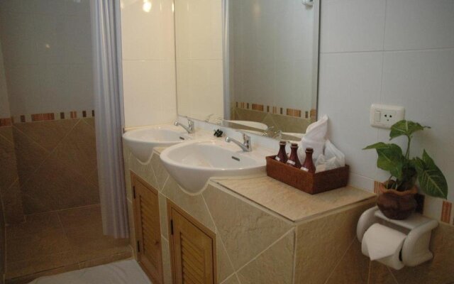 Golden Elephant Resort