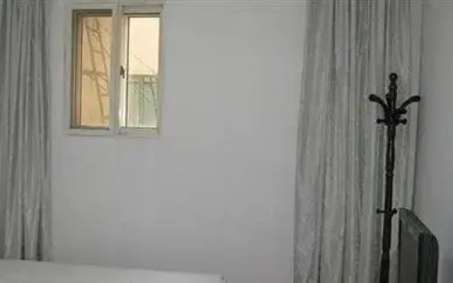 Qingdao Heng He Four Business hotel