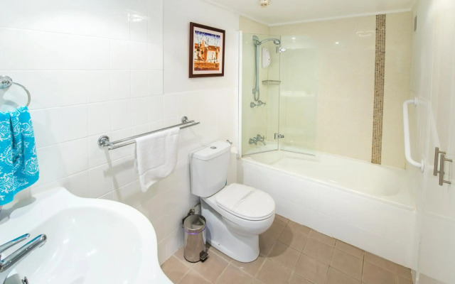 Tradewinds Apartments