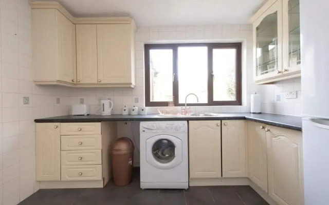 BookedUK - Bungalow House in Roydon