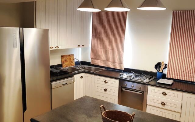 107 Ellefsen Golf Suites