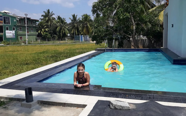 Traveller's Home Hotel