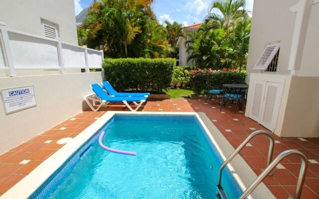 Large Townhouse with Plunge Pool, 3 mins from Beach - Turtle View 2 by BSL Rentals