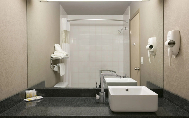 Days Inn by Wyndham Regina