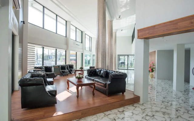 Chanthaburi Center Hotel