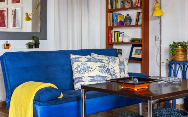 Beautiful Holiday Home in Deltebre Near Beach