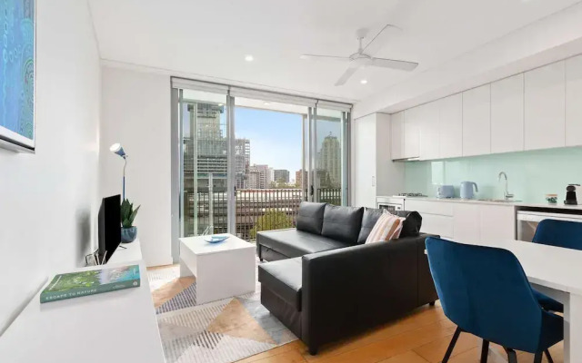 Central Art-deco 1bed With Balcony Aircon