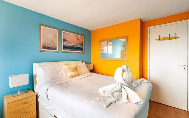 Chancery Lane Gem w/ Balcony and Lift