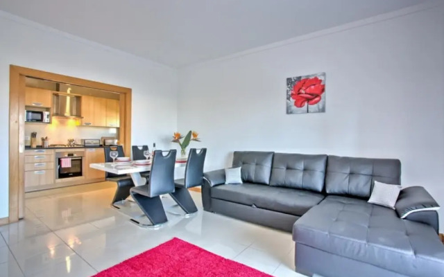Inviting 1-bed Beach Apartment in Albufeira