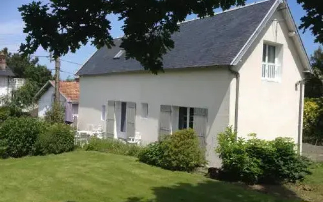 Les Grands Houx