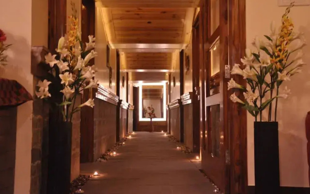 The Cedar Grand - Hotel & Spa