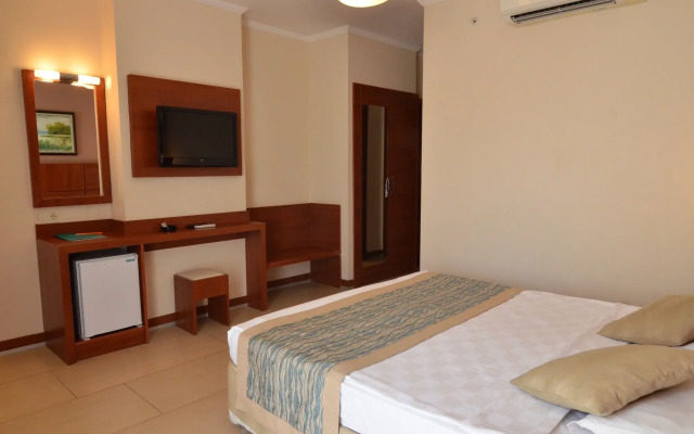 Отель Artemis Princess 