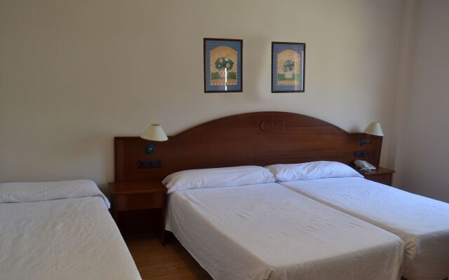 Hotel Reyes Ziríes