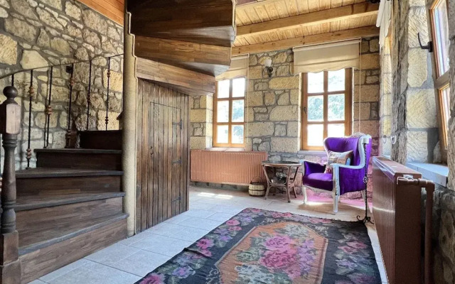 PluVia Boutique Hotel