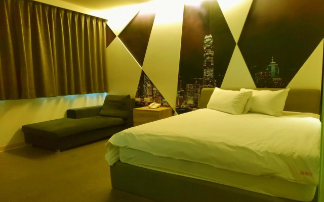 Travel Light Hotel