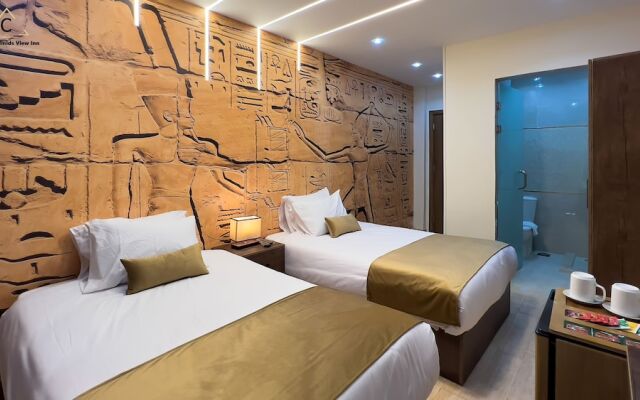 Celia Pyramids View inn