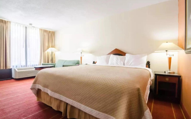 OYO Hotel Greensboro East I 40