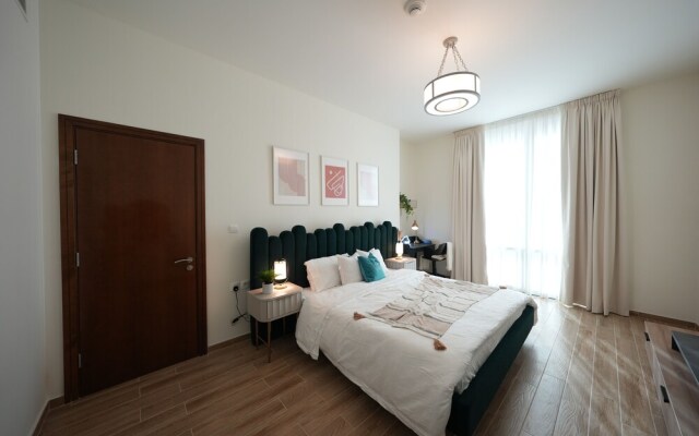 Yogi - Lake-Side Fancy Apartment Near Dubai Mall