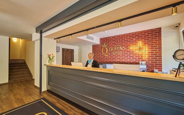 Hotel Queens