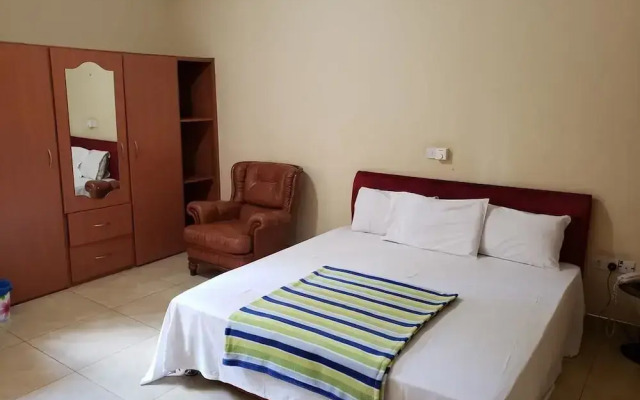 Nabegyi Hotel