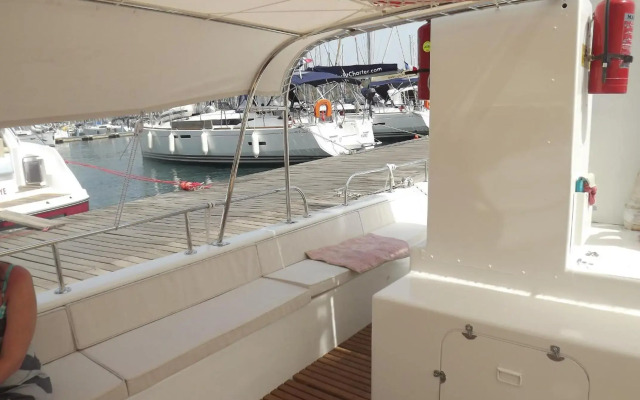 Alesta Yacht Hotel