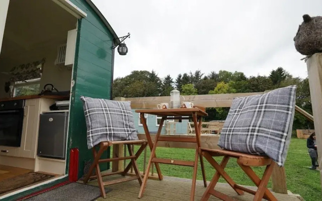 Shepherd's Hut @ Westcote