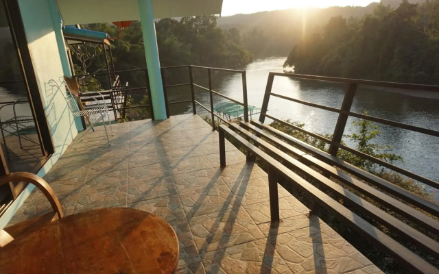 Kwainoy Riverpark & Resort
