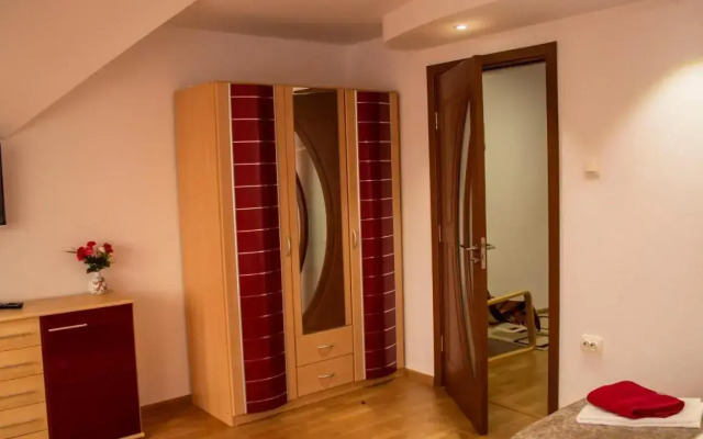 Mary Apartment
