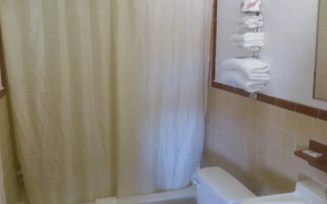 Executive Inn Of Seneca