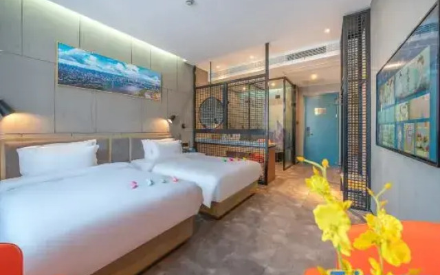 World Longquan Hotel (Shanghai Expo Exhibition Hall)