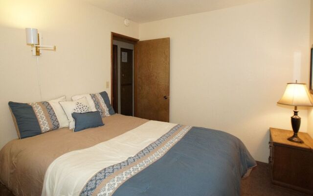 Summit X-ross Roads Condo